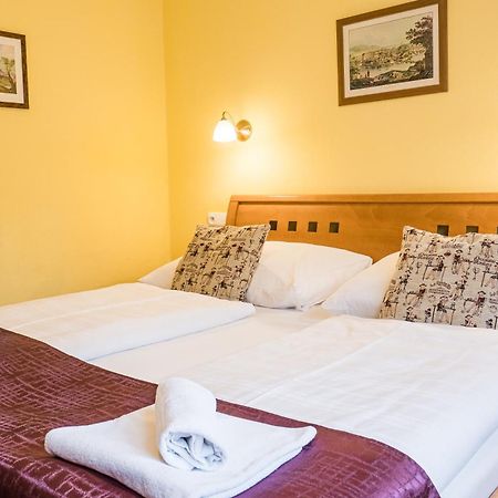 Villa Gardena Cesky Krumlov Bagian luar foto