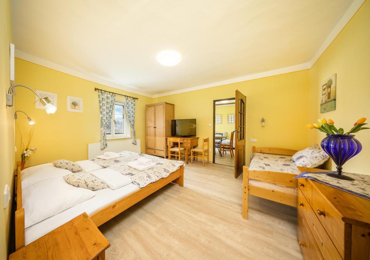Villa Gardena Cesky Krumlov Bagian luar foto