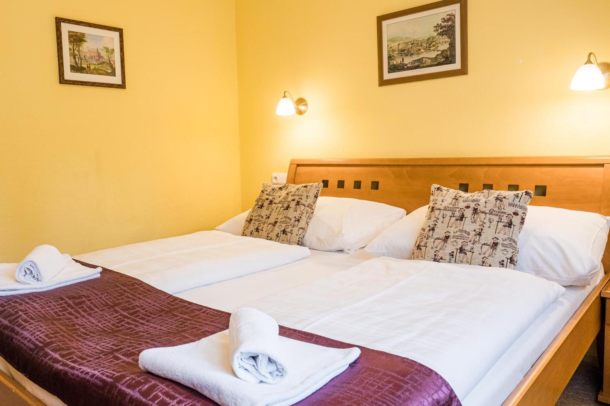 Villa Gardena Cesky Krumlov Bagian luar foto